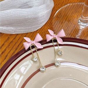 BRAND NEW 🎀 18K Gold Plated Bowknot Long Earrings Pink with Rhinestones